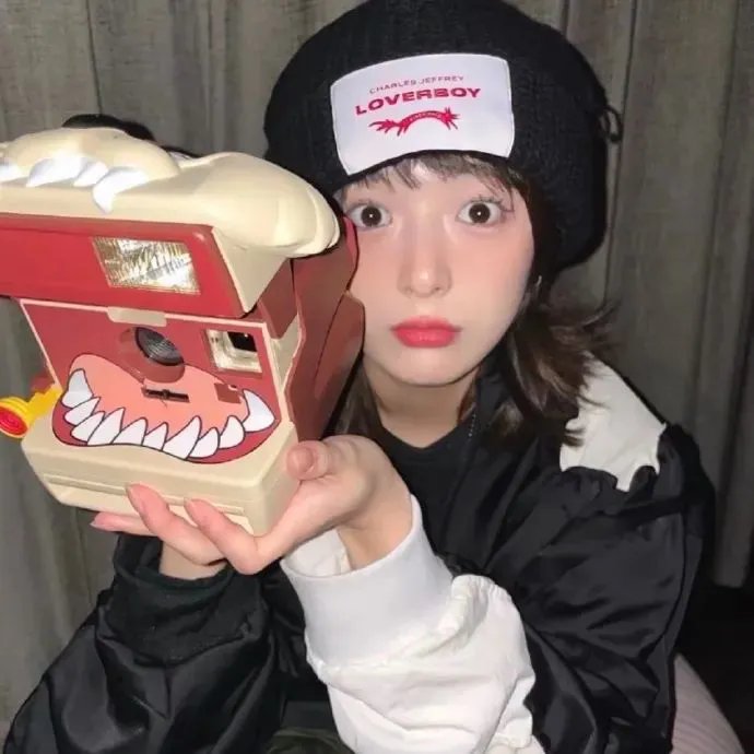 毛骨悚然之红衣男孩